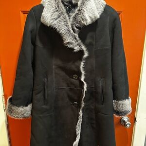 Elegant Black Coat with Faux Fur Trim